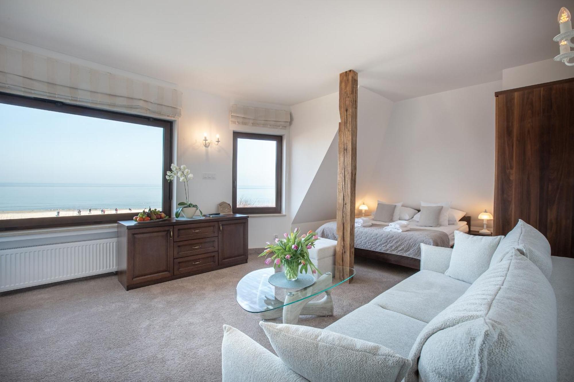 COLUMBUS Ustka Bed and Breakfast Eksteriør billede